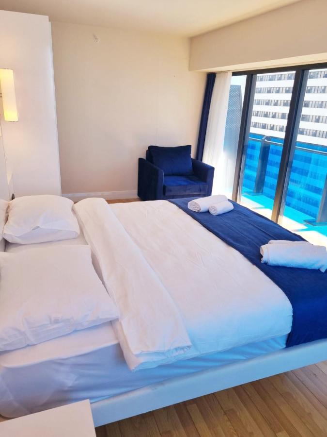 D Block Of New Luxurious Orbi City Батуми Екстериор снимка